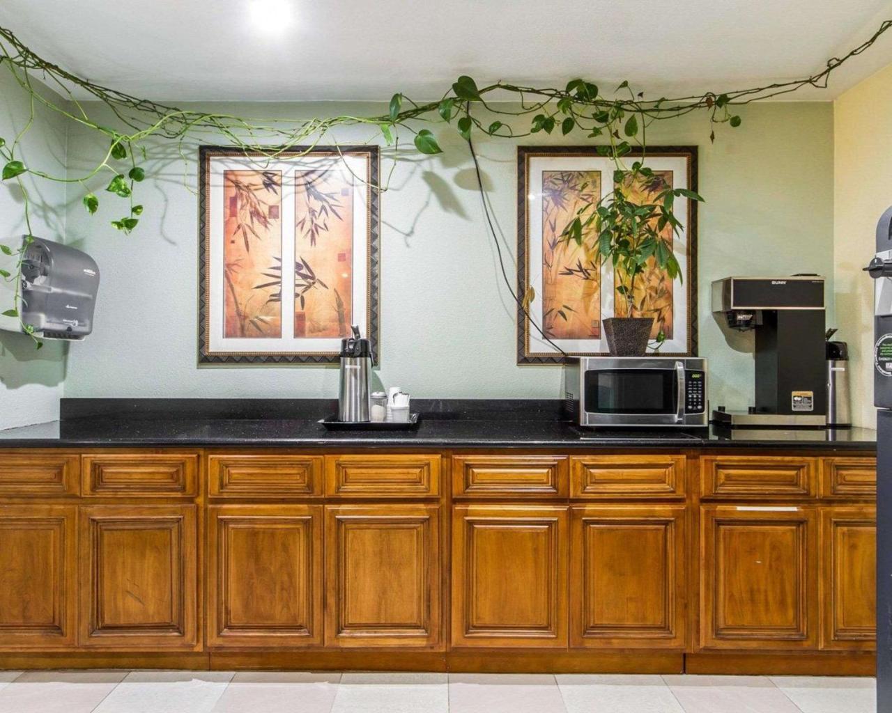 Rodeway Inn Vallejo Extérieur photo