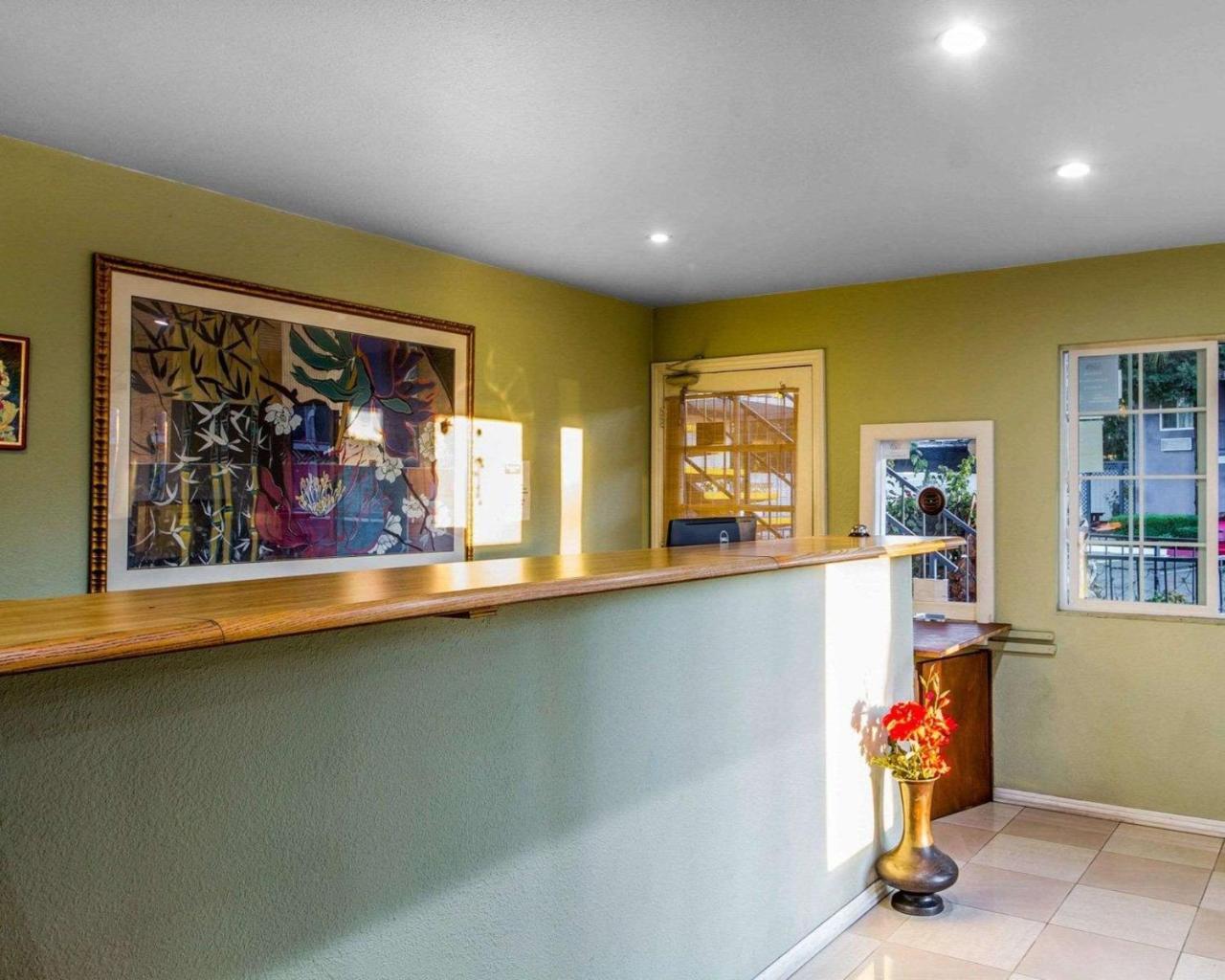 Rodeway Inn Vallejo Extérieur photo