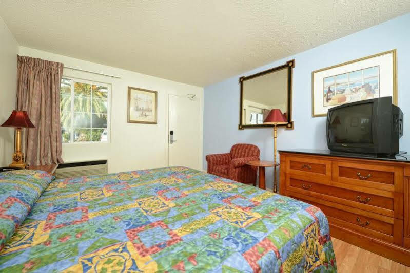 Rodeway Inn Vallejo Extérieur photo